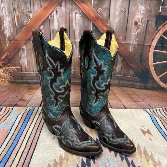 Corral 13" Turquoise Snip Toe